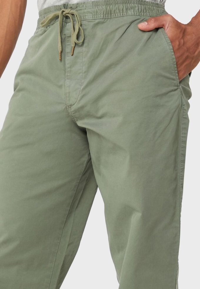Grüne Herren-Chinohose mit Kordelzug und entspannter Passform von Ralph Lauren