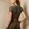 Olivgrüne, kurzärmlige Pullover aus lackierter Seide von Ralph Lauren für Damen