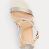 Silberne Ralph Lauren Gabriele Satin & Kristall-Sandalen für Damen